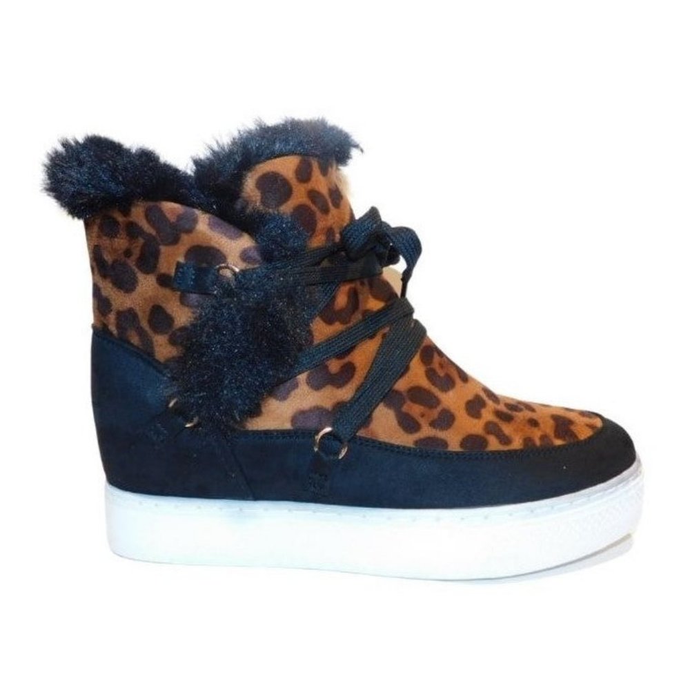 BAMBOO SUEDE FAUX FUR ANKLE BOOTIE WITH SHOE LACES